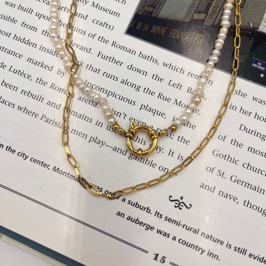 Mini paperclip chain