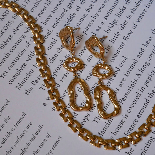 Caroline Chain